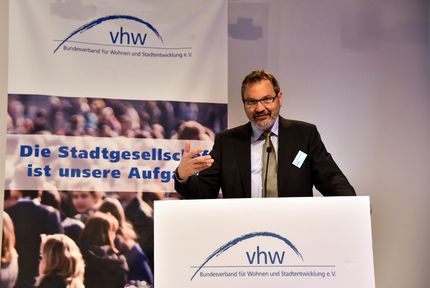 Foto Vortrag Prof. Dr. Jürgen Aring