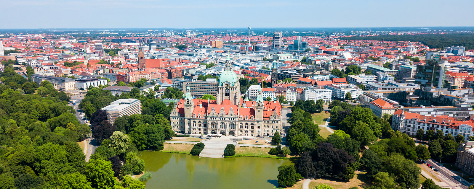 Panorama-Foto von Hannover, Tagungsort des vhw Baurechtsforum Nord 2023